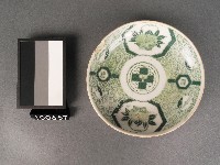 綠釉印花花籃紋盤藏品圖，第1張