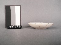 綠釉印花魚紋碟藏品圖，第2張