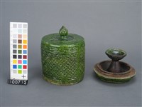 綠釉壓花油燈藏品圖，第3張