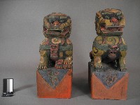 彩色木雕柱頭獅子藏品圖，第1張
