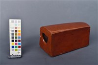 赤釉陶枕藏品圖，第1張