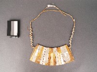 綴珠貝飾藏品圖，第2張