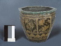 黃釉刻花花鳥紋水缸藏品圖，第2張