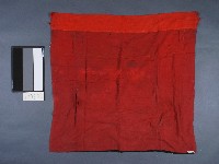 線繡獅紋桌圍藏品圖，第2張
