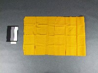 黃色綢布藏品圖，第1張