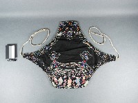 黑地彩繡三星肚兜藏品圖，第1張