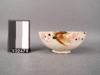 三彩花鳥瓷碗藏品圖，第1張