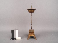 銅製蝠紋燭臺藏品圖，第1張