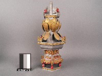 錫製蓮花座燭臺藏品圖，第1張