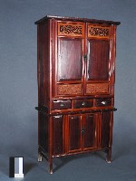 木製大櫥藏品圖，第1張