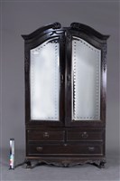 木製衣櫥藏品圖，第1張