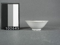 赤釉梅花紋杯子藏品圖，第2張