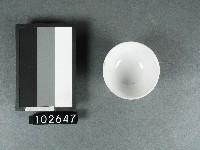 赤釉人物杯藏品圖，第2張