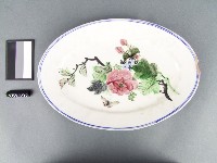 彩繪花卉蝴蝶紋盤藏品圖，第1張