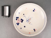 彩繪花卉蝴蝶紋盤藏品圖，第1張