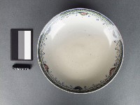 彩繪團花盤藏品圖，第1張