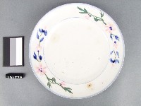 彩繪花卉紋盤藏品圖，第1張