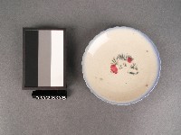 彩繪花草紋碟藏品圖，第1張