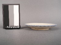 彩繪花草紋碟藏品圖，第2張