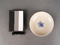 青花梅花紋碟藏品圖，第1張