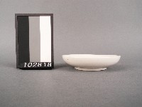 黑紅彩人物紋碟藏品圖，第2張