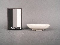 黑紅彩人物紋碟藏品圖，第2張