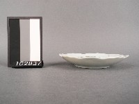 紅綠彩花卉紋碟藏品圖，第2張