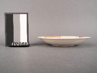 金釉紅綠彩梅花水波紋碟藏品圖，第2張