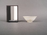 紅彩松鶴紋杯藏品圖，第2張