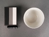 青花桃紅彩花卉紋杯藏品圖，第2張