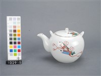 彩繪書卷紋茶壺藏品圖，第1張