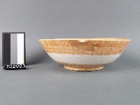 黃金釉花卉紋碗藏品圖，第2張