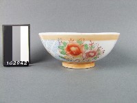 黃金釉彩繪花卉回紋碗藏品圖，第1張