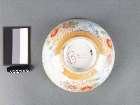 黃金釉彩繪花卉回紋碗藏品圖，第3張