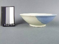 紅綠彩桃果紋碗藏品圖，第2張