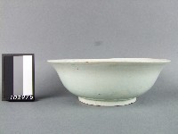 彩繪花卉蝴蝶紋碗藏品圖，第2張