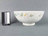 三彩花卉紋碗藏品圖，第1張