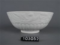 白地花卉鳳鳥紋碗藏品圖，第3張