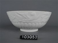 白地花卉鳳鳥紋碗藏品圖，第5張