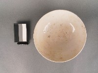 青花紅彩花卉紋碗藏品圖，第2張