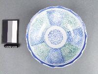 藍綠彩花卉紋碗藏品圖，第1張