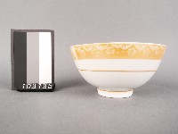 黃金釉花卉紋碗藏品圖，第1張