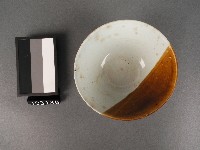 赤藍彩葉紋碗藏品圖，第2張