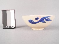 紅藍彩花卉紋碗藏品圖，第1張
