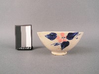 紅藍彩花卉紋碗藏品圖，第1張