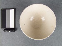 紅藍彩花卉紋碗藏品圖，第2張