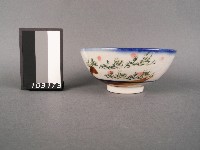 彩繪花草紋碗藏品圖，第1張