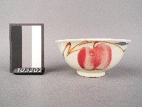 彩繪桃果紋碗藏品圖，第1張