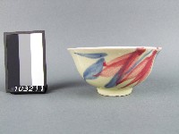 紅藍彩葉紋碗藏品圖，第1張
