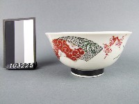彩繪梅花扇形紋碗藏品圖，第1張